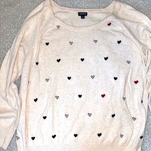 Torrid Women’s Size 2 Sweater. Oatmeal color with Black and red hearts